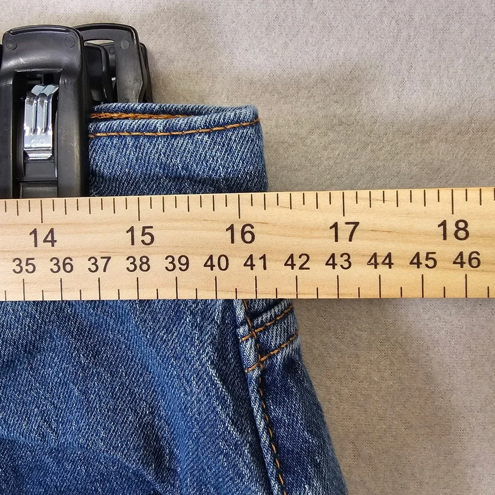Levi Strauss Denim Shorts Medium Wash Raw Hem Cut Offs Jorts‎ Mens 33 Waist